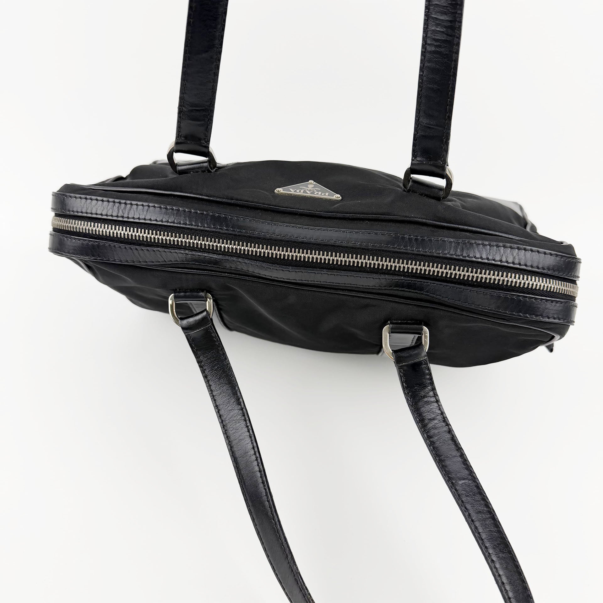 PRADA プラダ ショルダーバッグ ブラック ナイロン レザー ヴィンテージ レディース 【中古】
