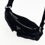 PRADA プラダ ショルダーバッグ ブラック ベルベット ヴィンテージ レディース 【中古】
