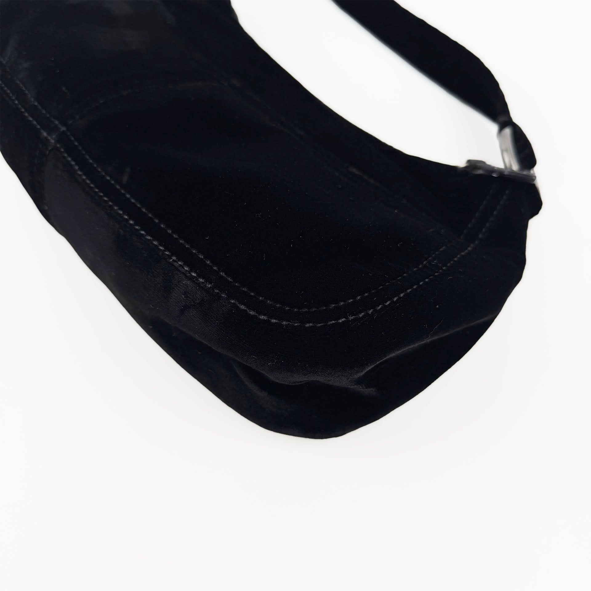 PRADA プラダ ショルダーバッグ ブラック ベルベット ヴィンテージ レディース 【中古】