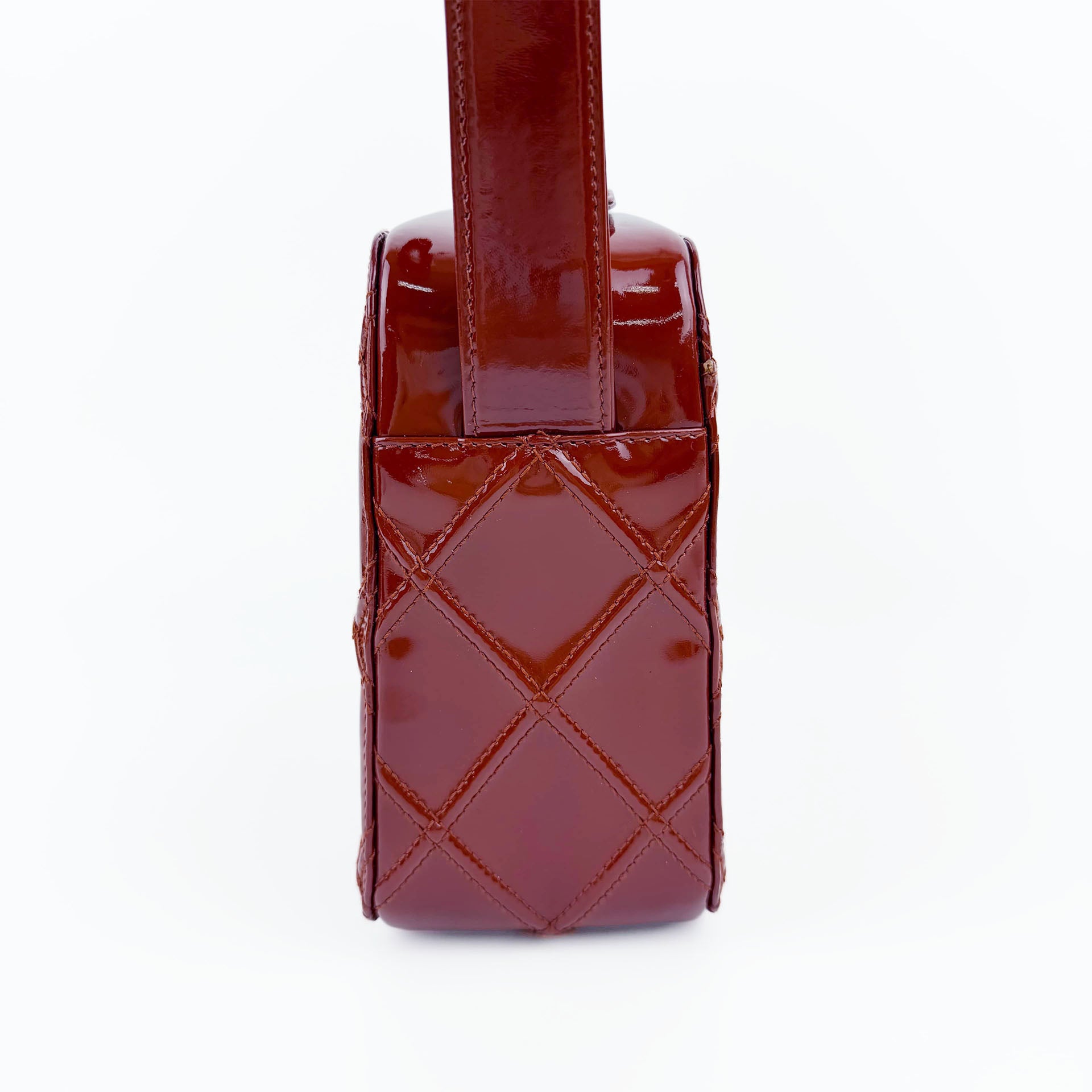 CHANEL シャネル ココマーク マトラッセ ワンショルダー ショルダーバッグ レッド エナメル 6番台 ヴィンテージ レディース 【中古】