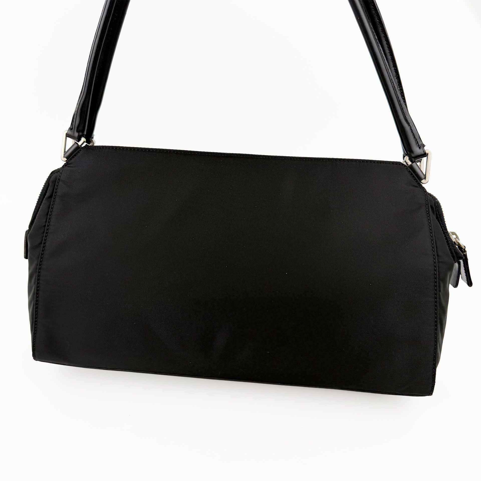 PRADA プラダ ショルダーバッグ ブラック ナイロン ヴィンテージ レディース 【中古】