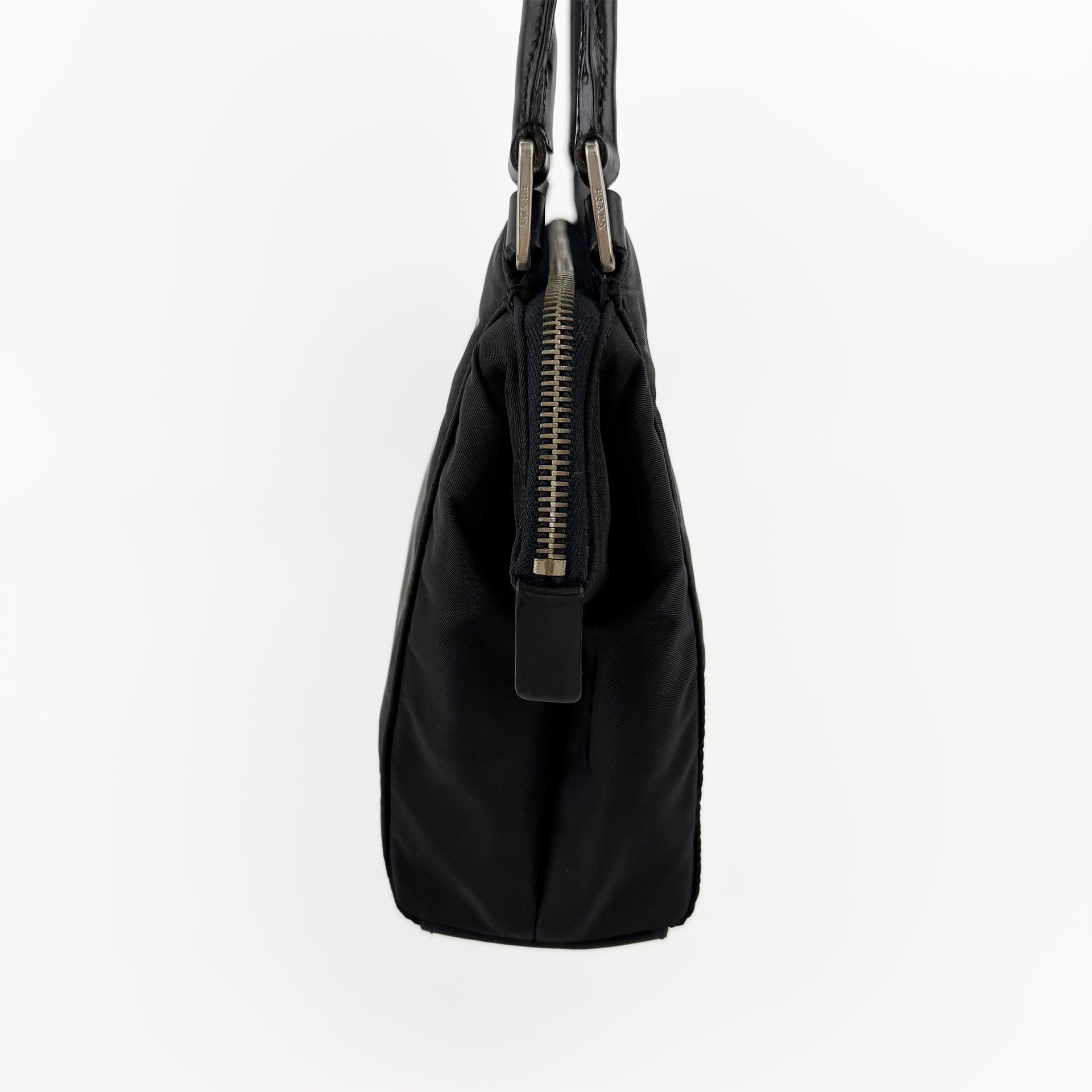 PRADA プラダ ショルダーバッグ ブラック ナイロン ヴィンテージ レディース 【中古】