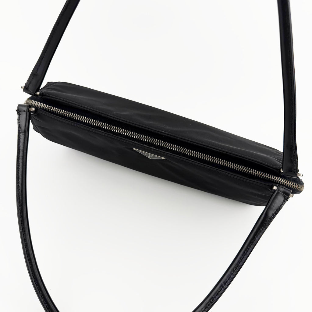 PRADA プラダ ショルダーバッグ ブラック ナイロン ヴィンテージ レディース 【中古】