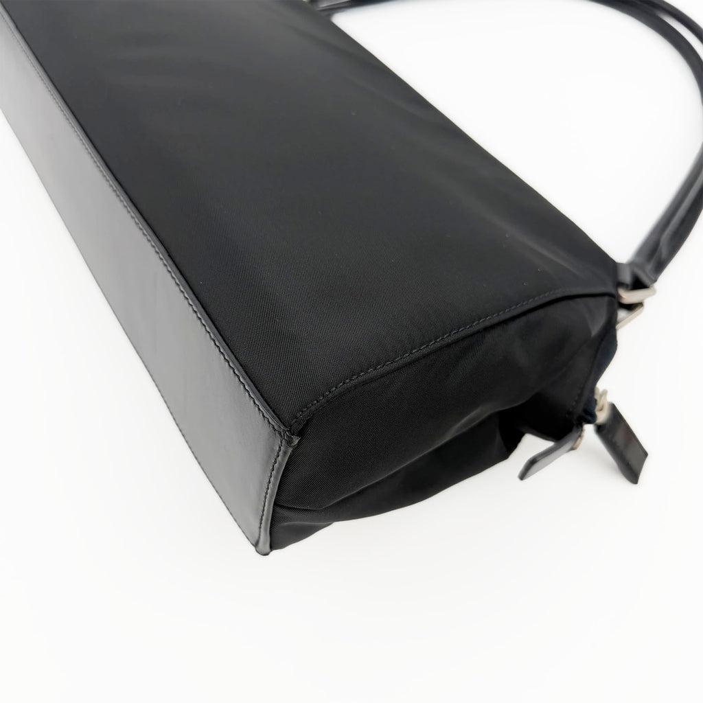 PRADA プラダ ショルダーバッグ ブラック ナイロン ヴィンテージ レディース 【中古】