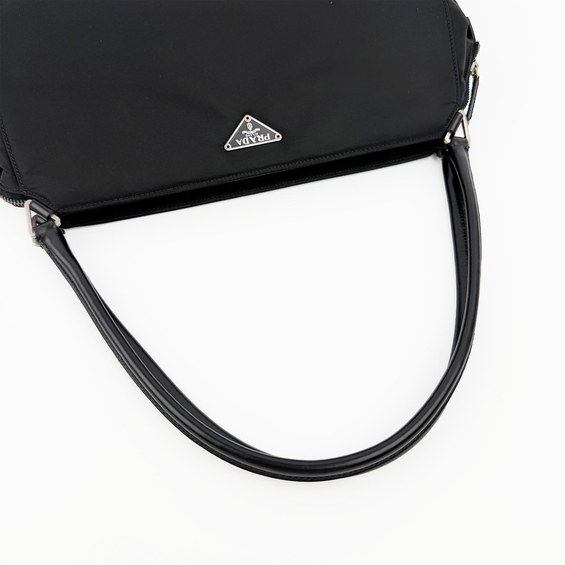 PRADA プラダ ショルダーバッグ ブラック ナイロン ヴィンテージ レディース 【中古】