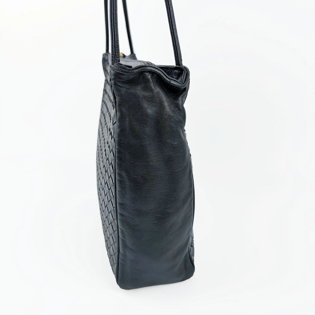 Bottega Veneta ボッテガ・ヴェネタ イントレチャート ショルダーバッグ ホーボーバッグ ブラック レザー ヴィンテージ レディース 【中古】