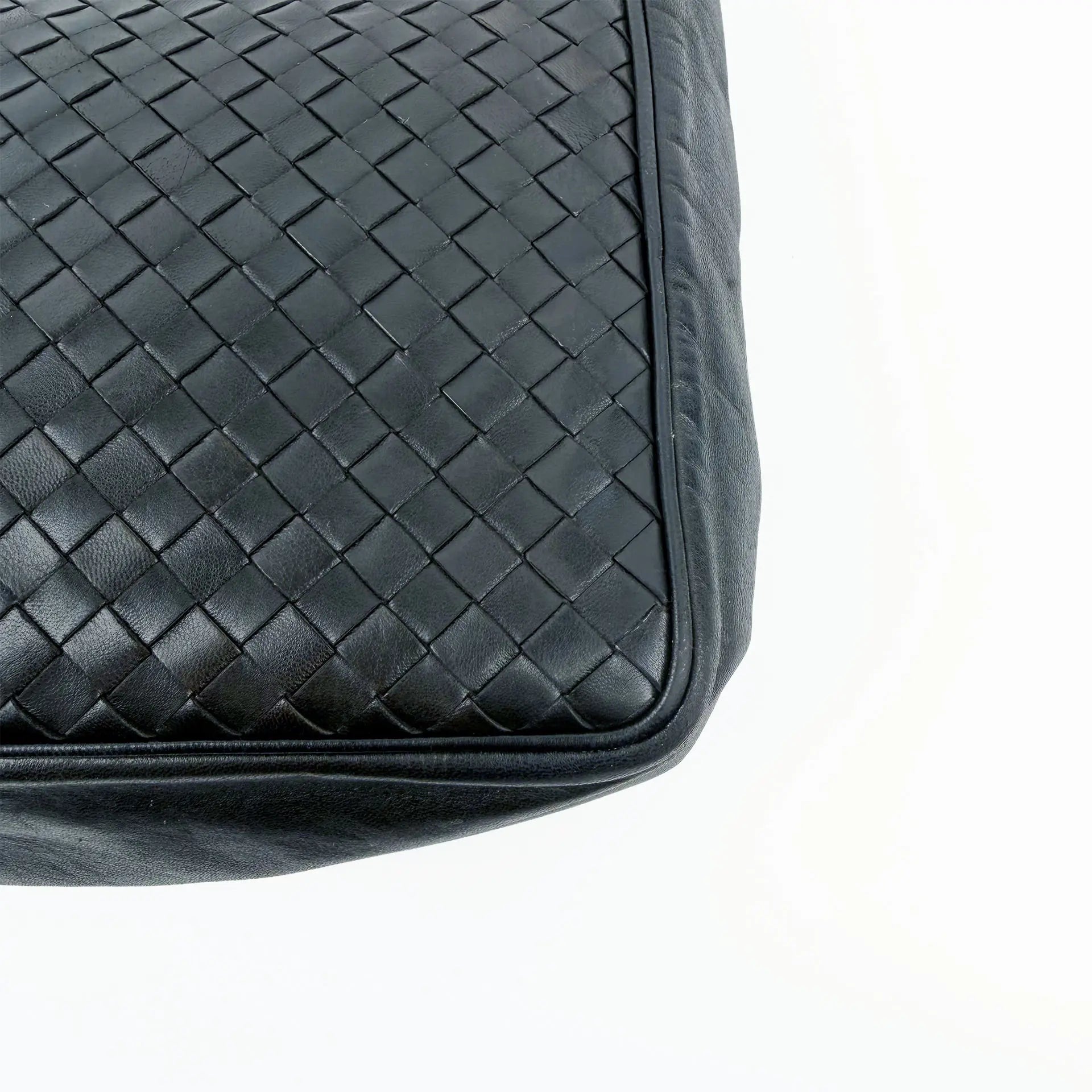 Bottega Veneta ボッテガ・ヴェネタ イントレチャート ショルダーバッグ ホーボーバッグ ブラック レザー ヴィンテージ レディース 【中古】