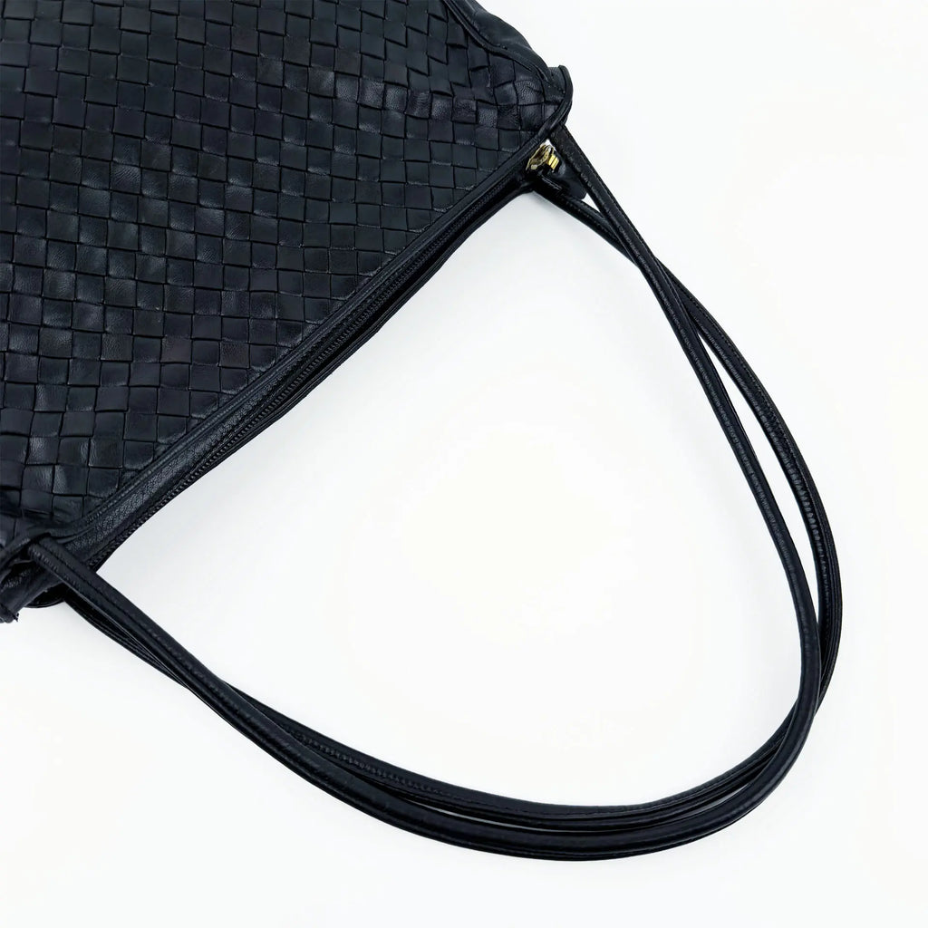 Bottega Veneta ボッテガ・ヴェネタ イントレチャート ショルダーバッグ ホーボーバッグ ブラック レザー ヴィンテージ レディース 【中古】