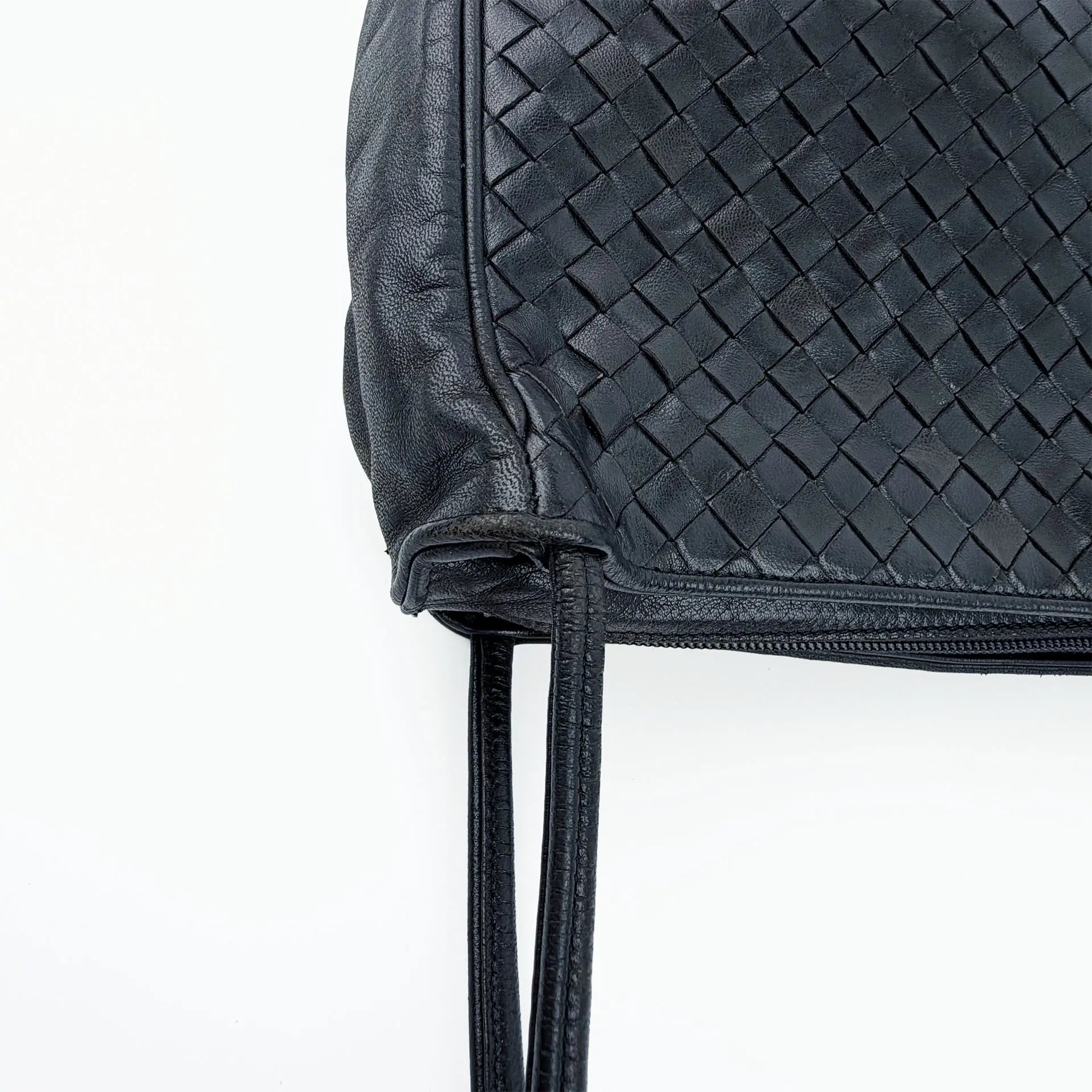Bottega Veneta ボッテガ・ヴェネタ イントレチャート ショルダーバッグ ホーボーバッグ ブラック レザー ヴィンテージ レディース 【中古】
